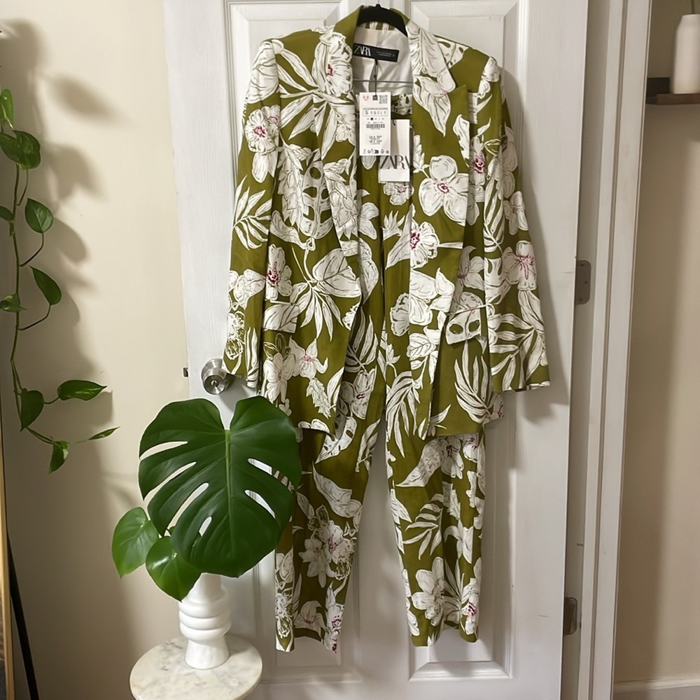 Zara Floral Green Blazer and Pants Set - Picture 8 of 11